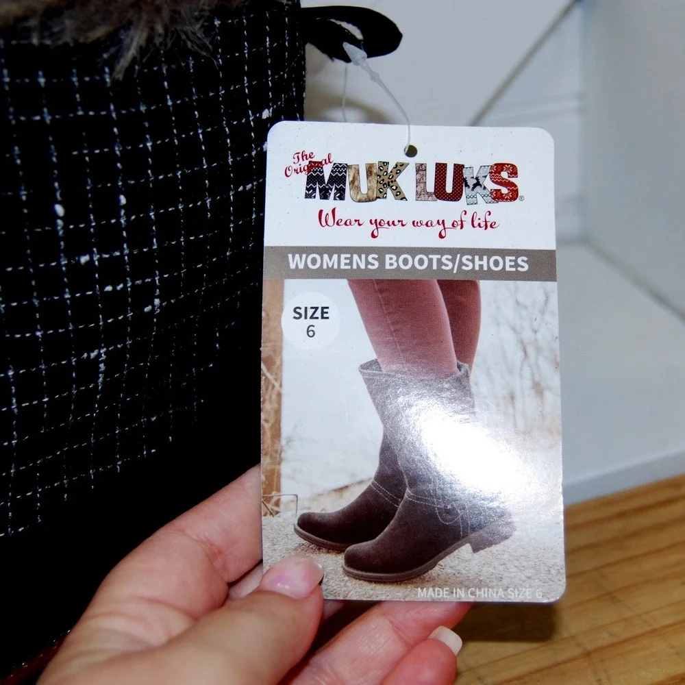 Muk Luks Boots Women's 6 Sigrid Black/White‎ NWT Water Resistant Faux Fur lined